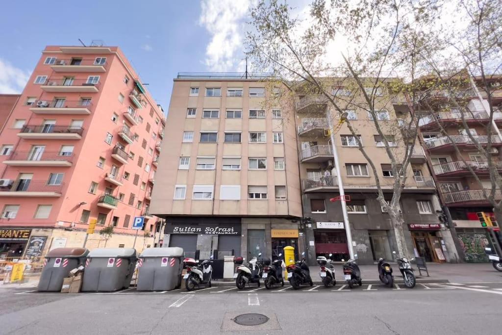 Bebarceloner Sant Andreu Apartments - 3 Bedrooms Barcelona Exterior foto