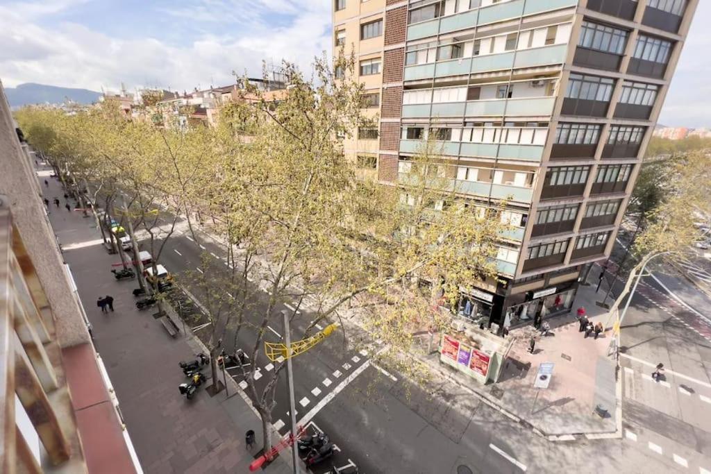 Bebarceloner Sant Andreu Apartments - 3 Bedrooms Barcelona Exterior foto